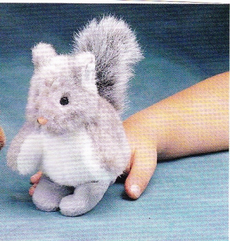 Mini - Eichhörnchen grau gehend