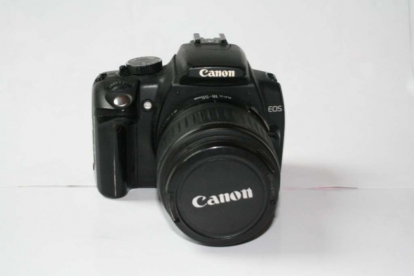 Canon EOS 350D mit Objektiv 18-55mm