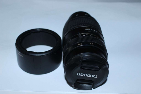 Tamron AF017NII-700 AF 70-300mm 4-5,6 Di LD Macro 1:2 digitales Objektiv mit "Built-In Motor" für Nikon
