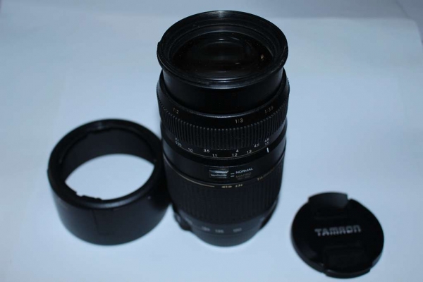 Tamron AF017NII-700 AF 70-300mm 4-5,6 Di LD Macro 1:2 digitales Objektiv mit "Built-In Motor" für Nikon